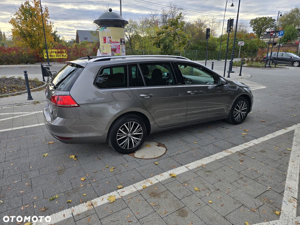 Volkswagen Golf 1.6 TDI BlueMotion Technology Allstar - 31