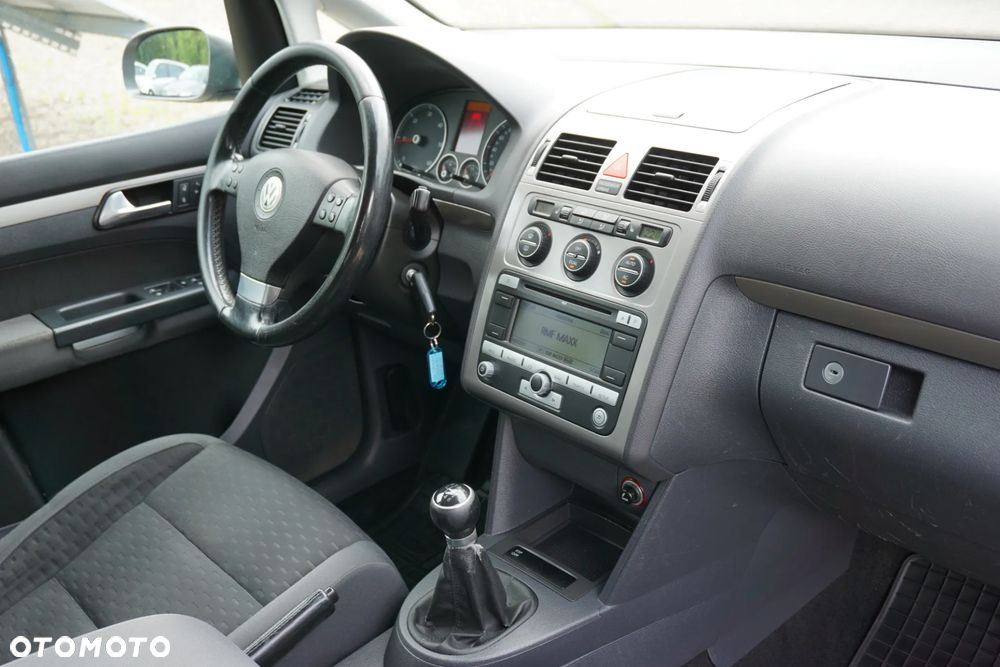 Volkswagen Touran 2.0 TDI Q-Line - 18