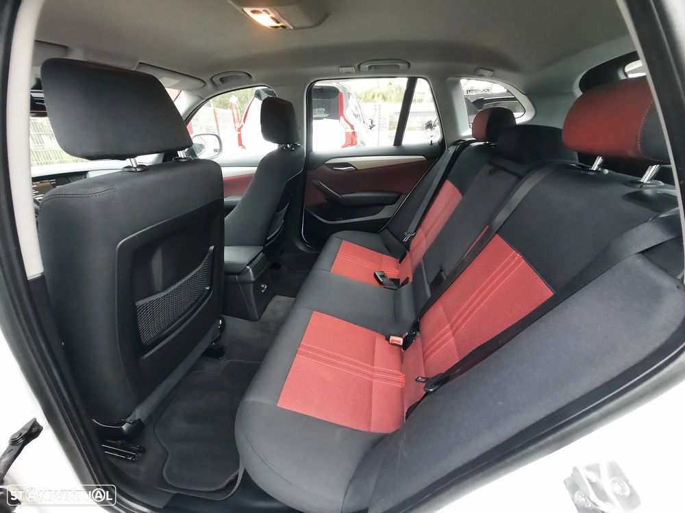 BMW X1 18 d xDrive Line Sport - 32