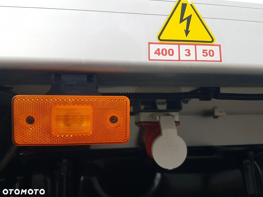 Iveco DAILY 35S16 CHŁODNIA 6EP MROŹNIA IZOTERMA GRZANIE AGREGAT CARRIER XARIOS 5 ZASILANIE Z SILNIKA + ELEKTRYCZNE - 22