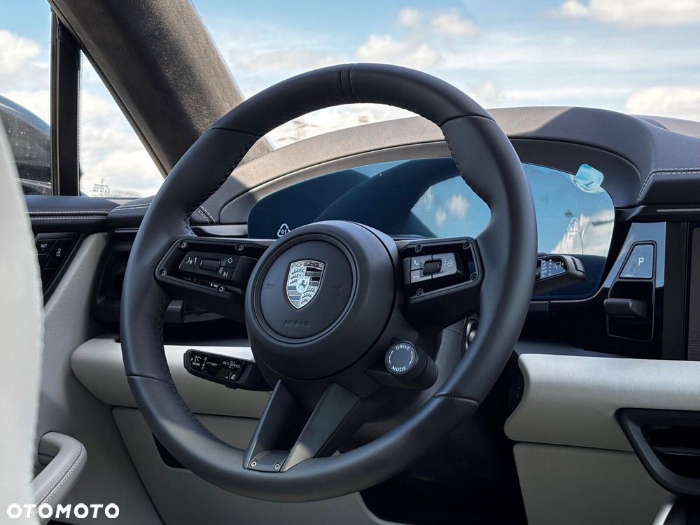 Porsche Macan - 27
