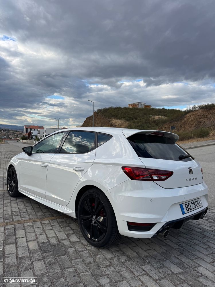 SEAT Leon 2.0 TDI DPF FR - 1