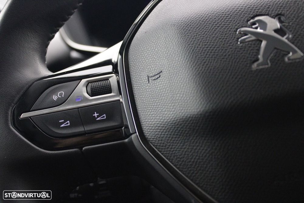 Peugeot e-2008 50 kWh Allure Pack - 11