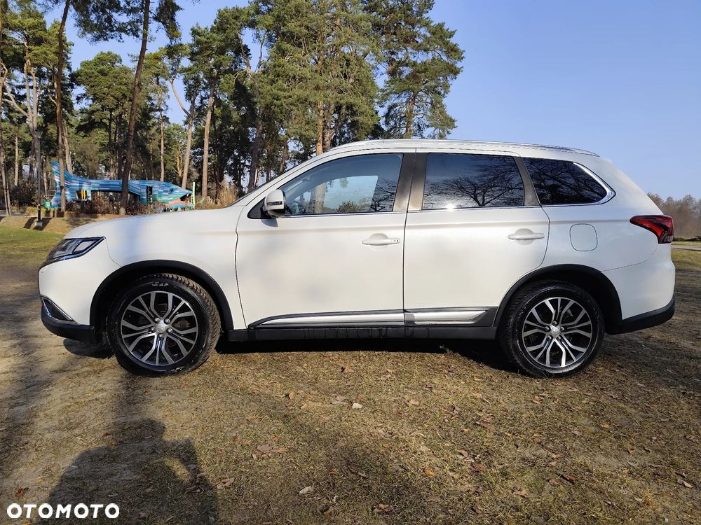 Mitsubishi Outlander - 10
