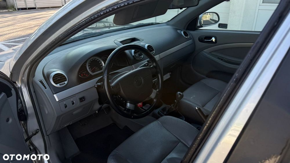 Chevrolet Nubira - 15
