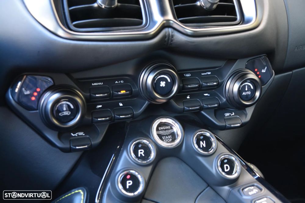 Aston Martin Vantage Roadster V8 - 46