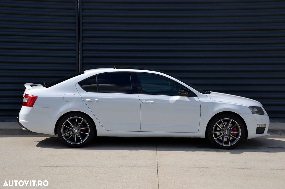 Skoda Octavia 2.0 TDI DSG RS - 12