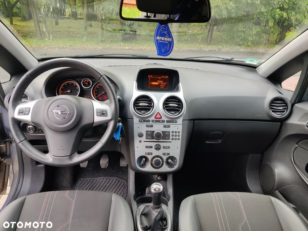 Opel Corsa 1.4 16V 150 Jahre - 22