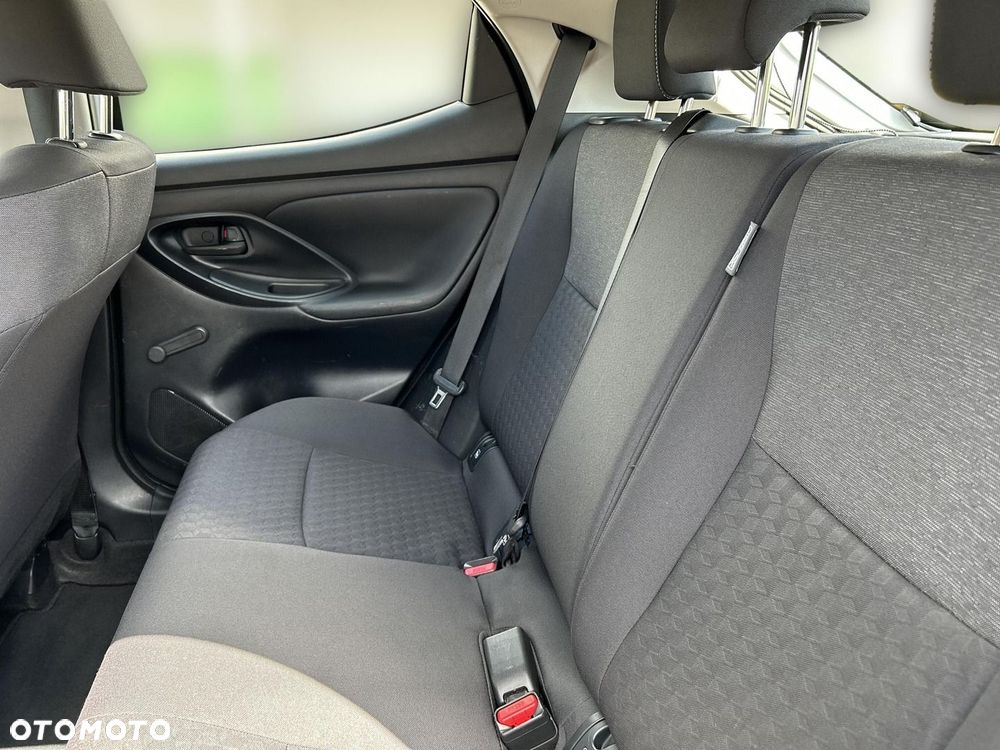 Toyota Yaris - 13