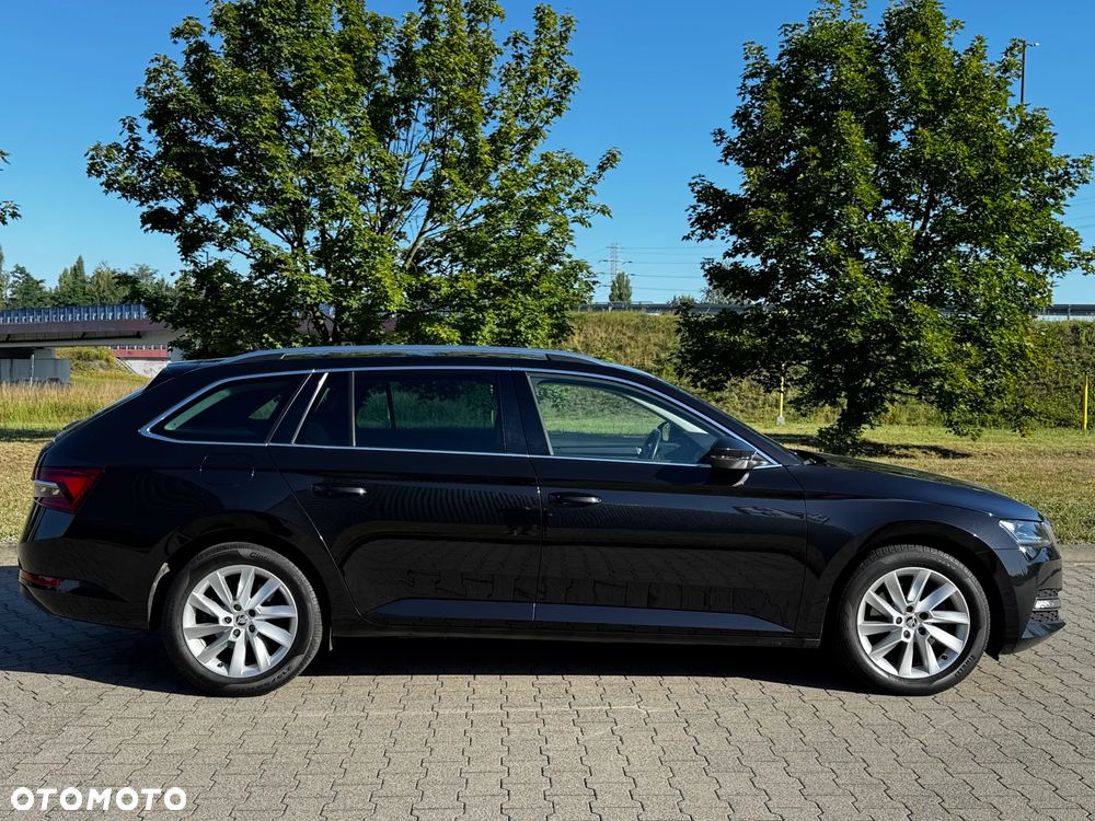 Skoda Superb 2.0 TDI SCR 4x4 Style DSG - 8