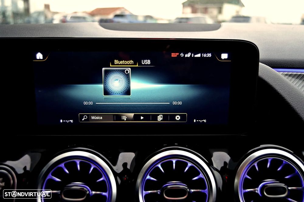 Mercedes-Benz GLA 250 e AMG Line - 26