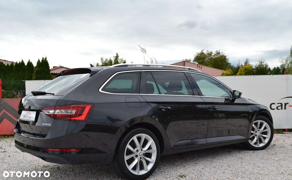 Skoda Superb Combi 2.0 TDI DSG Premium Edition - 17
