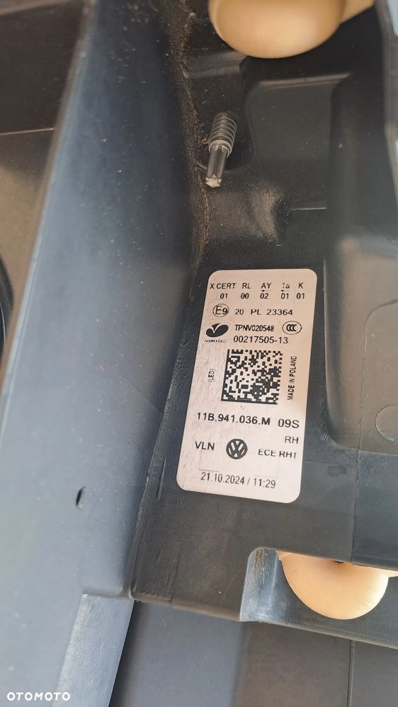 VW ID4 ID4 PRAWA LAMPA PRAWY PRZÓD 11B941036M - 5