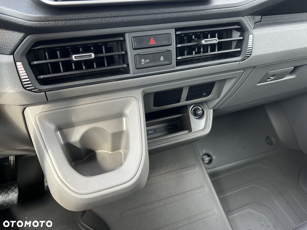 Volkswagen Crafter 35 Brygadówka/AUTOMAT/L4H3, 2.0 BiTDI 163KM, 4490mm, Wysoki dach, r.o. 4490 mm - 32