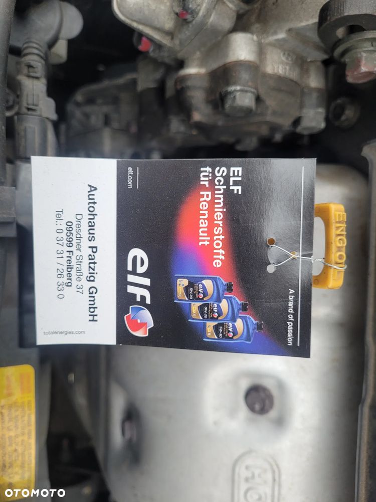 Hyundai Elantra 2.0i GLS - 17
