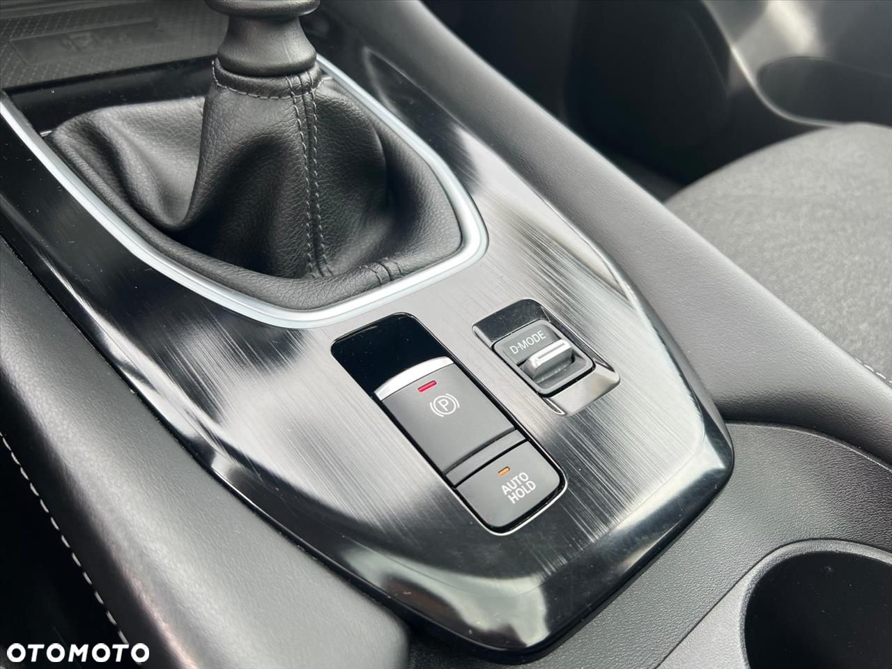 Nissan Qashqai 1.3 DIG-T N-Connecta - 10