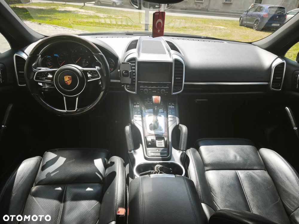 Porsche Cayenne Tiptronic S - 8