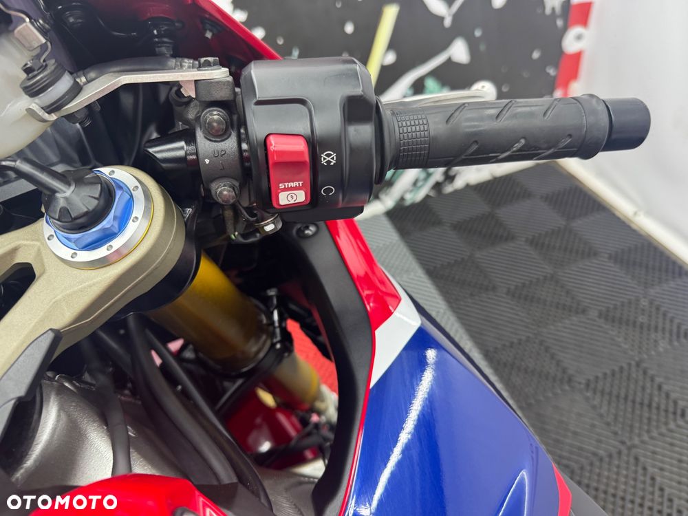 Honda CBR - 30