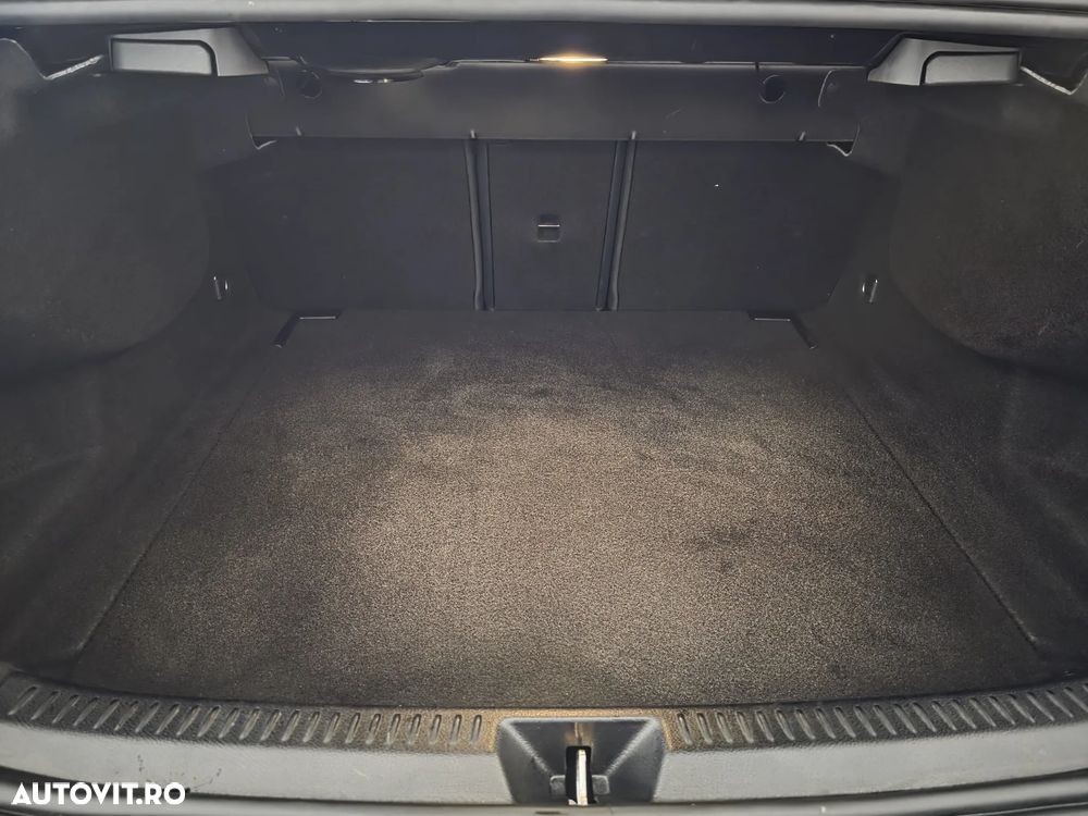 Mercedes-Benz A 200 d 4Matic 8G-DCT - 24