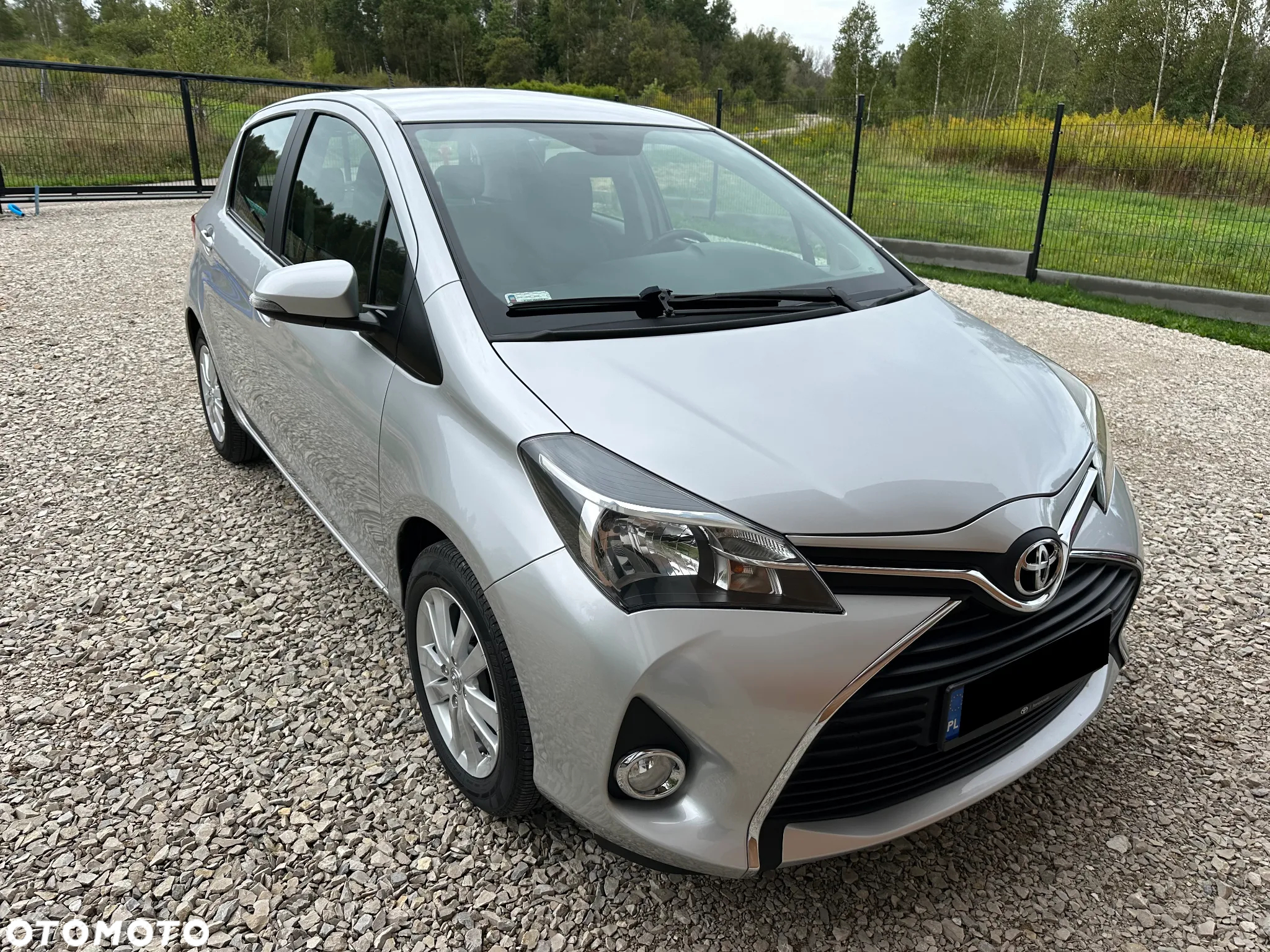 Toyota Yaris 1.33 Premium - 2