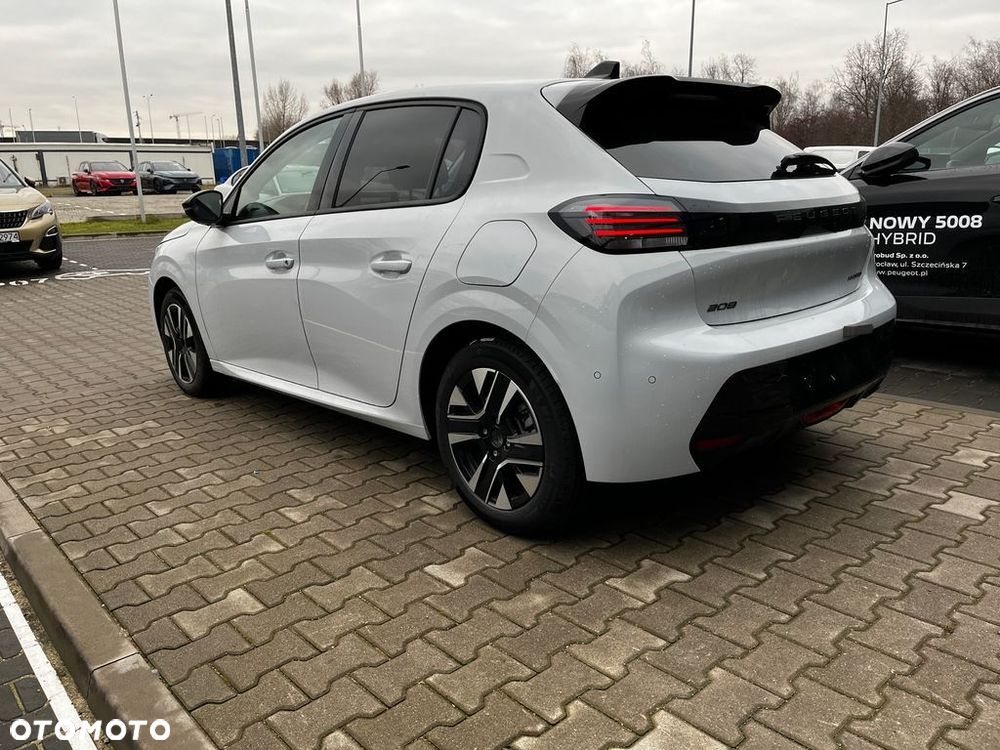 Peugeot 208 - 7