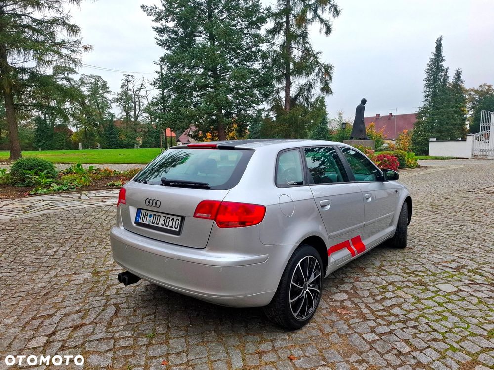 Audi A3 Sportback 1.4 TFSI Attraction - 4