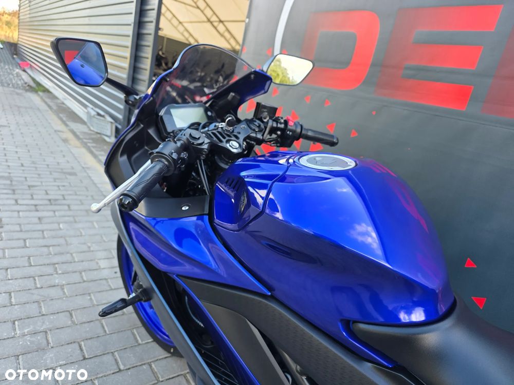 Yamaha R3 - 10