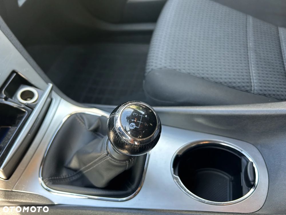 Toyota Avensis 1.8 Premium - 20