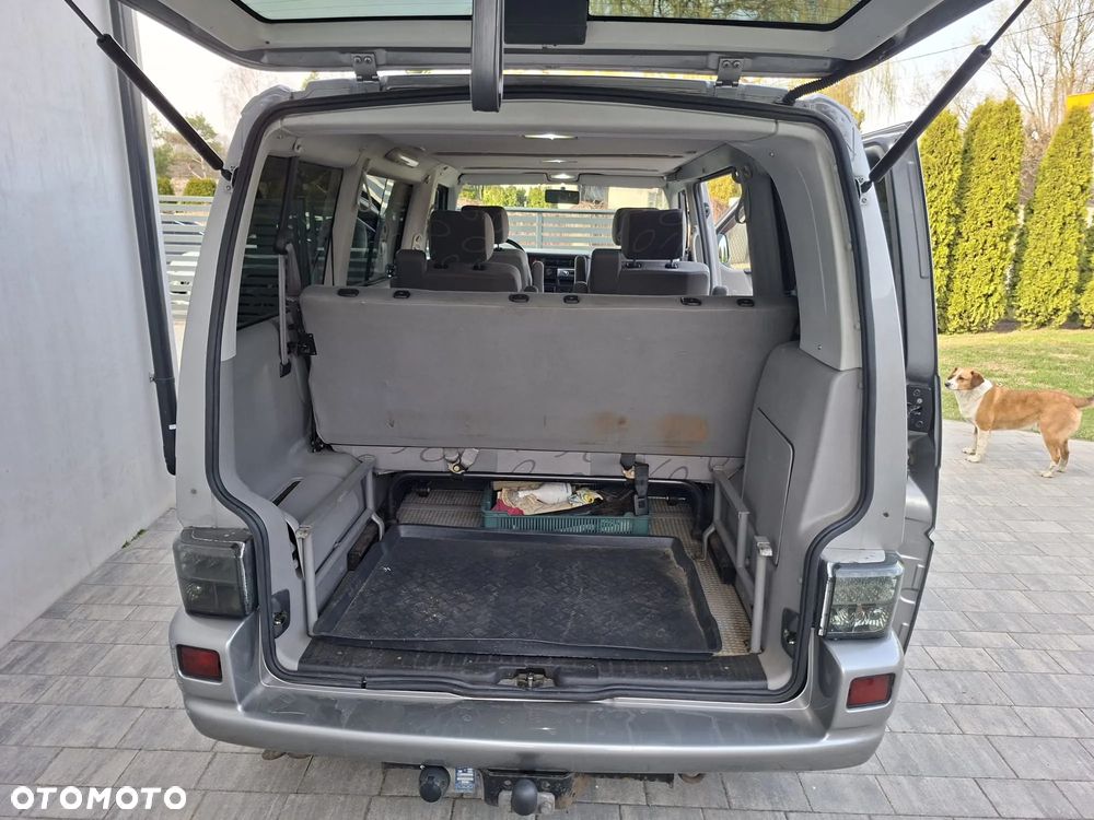 Volkswagen Multivan Standard - 9