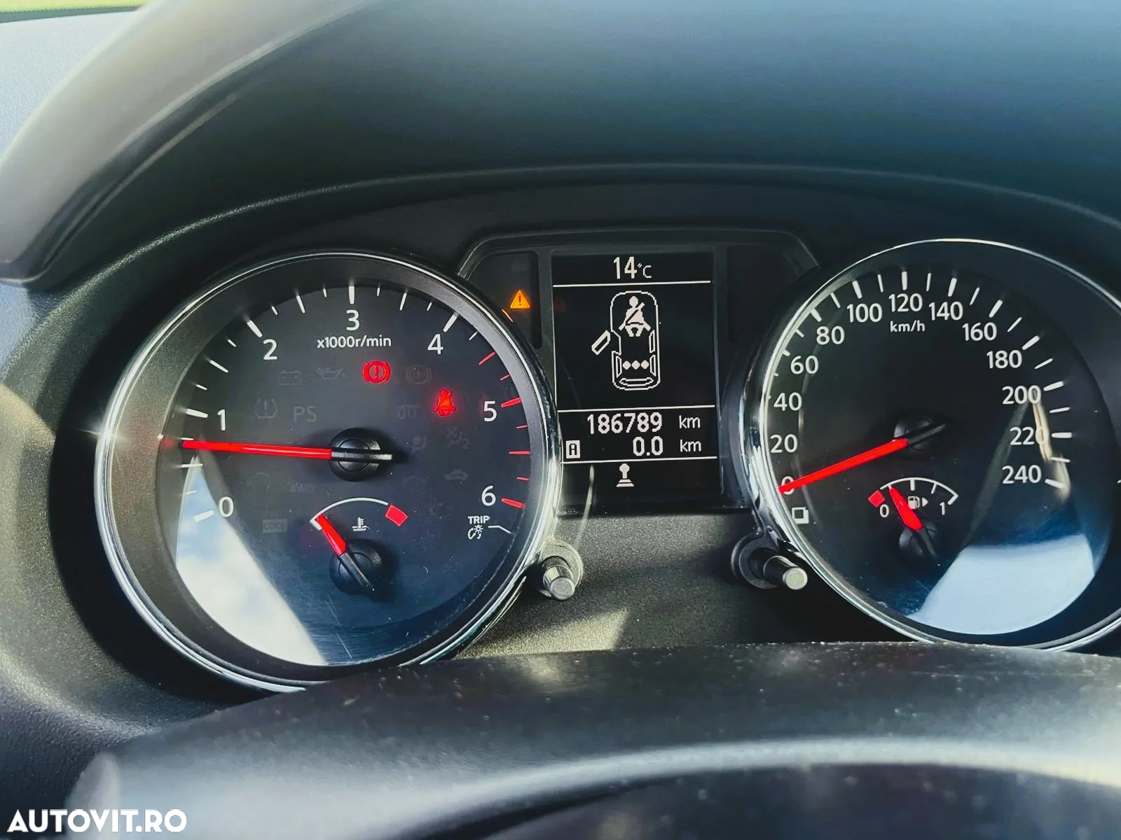 Nissan Qashqai 2.0 DCI DPF Tekna - 8