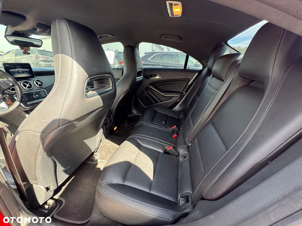 Mercedes-Benz CLA 250 7G-DCT - 22