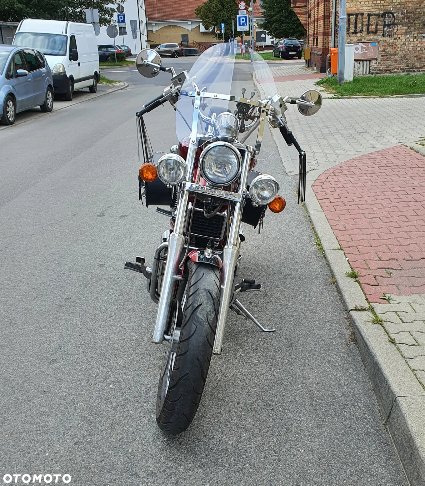 Suzuki Intruder - 3