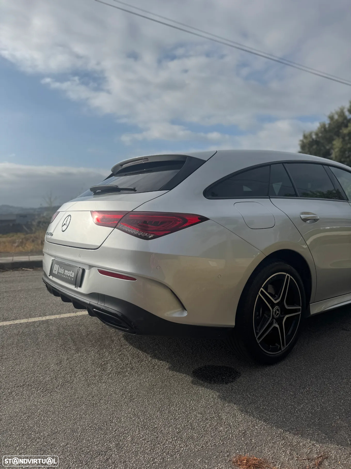 Mercedes-Benz CLA 250 e Shooting Brake AMG Line - 12
