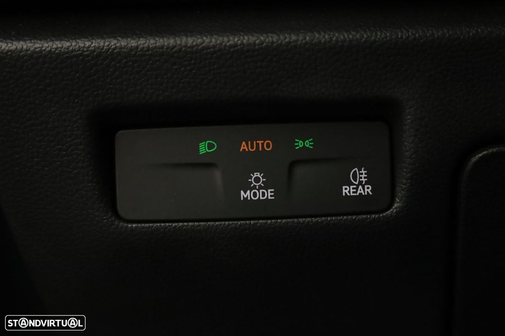 VW Passat Variant 1.5 TSI eHybrid DSG - 19