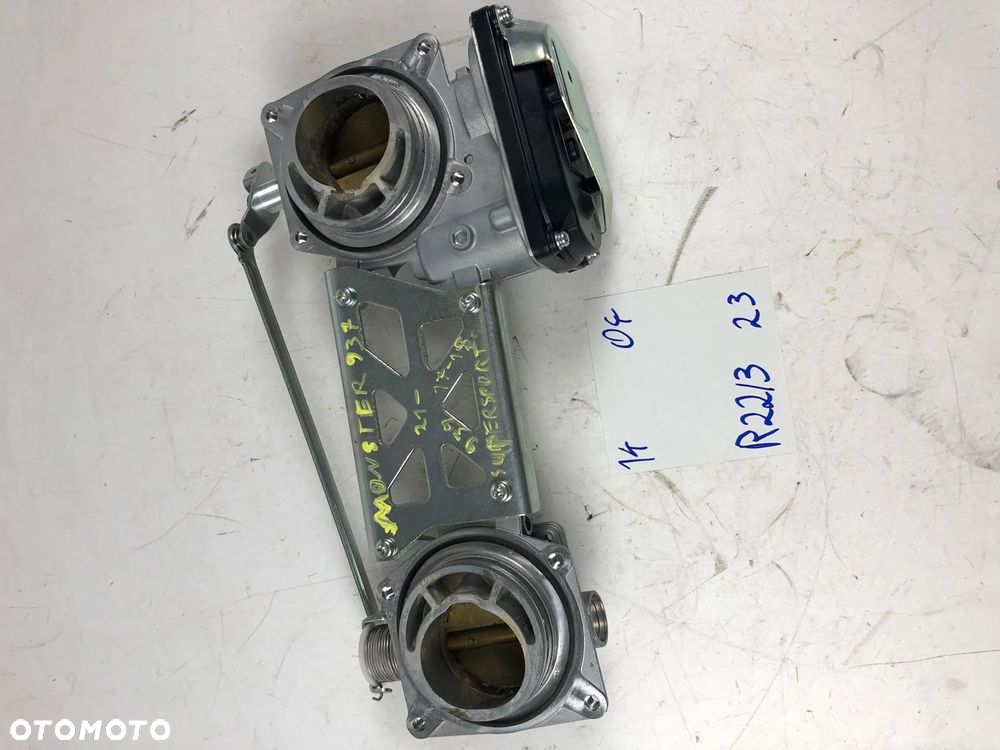 Ducati Monster 937 21- Przepustnice