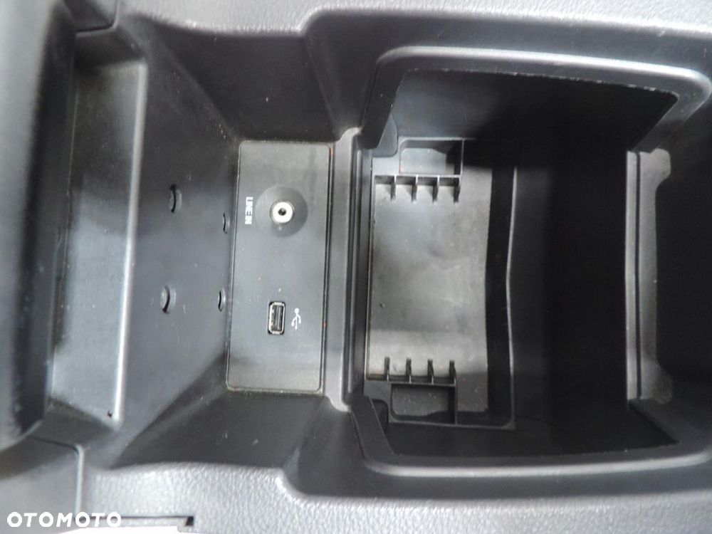 Ford Focus MK3 EUROPA Tunel środkowy grzanie foteli SD-0526-1024368-01 - 7