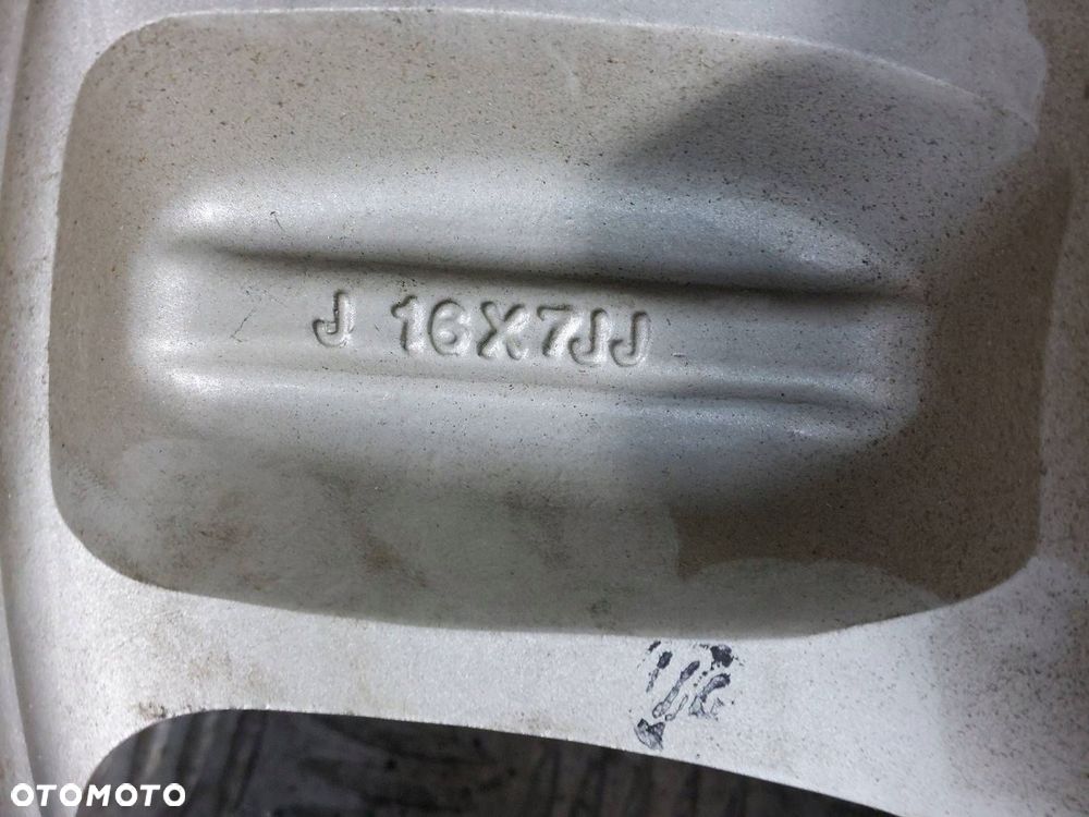 KOŁO FELGA OPONA ZAPAS 5x114,3 7Jx16 FI60,1 235/60R16 TOYO TOYOTA RAV4 II - 6