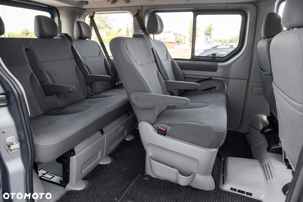 Opel Vivaro - 18