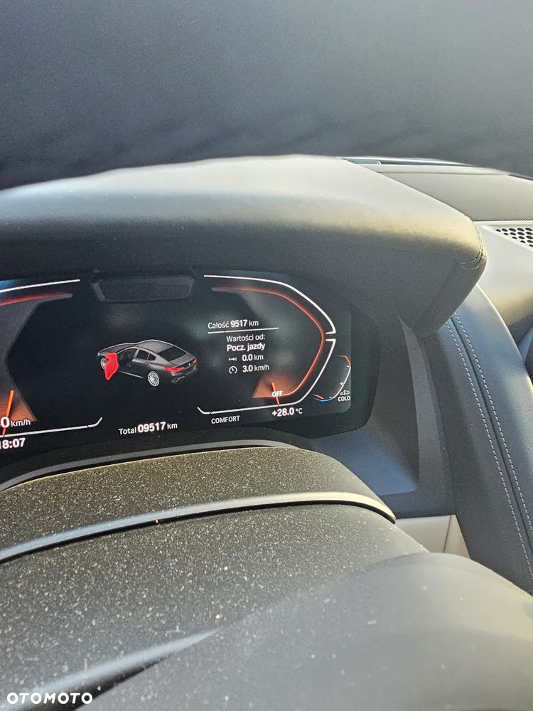 BMW Seria 8 840d xDrive mHEV - 11