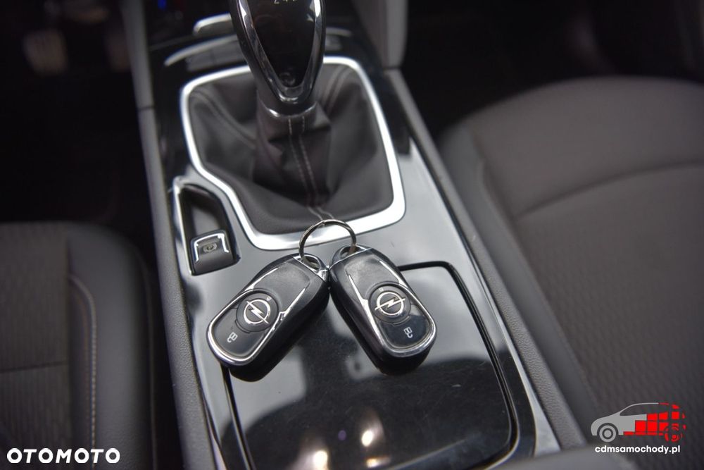 Opel Insignia - 36