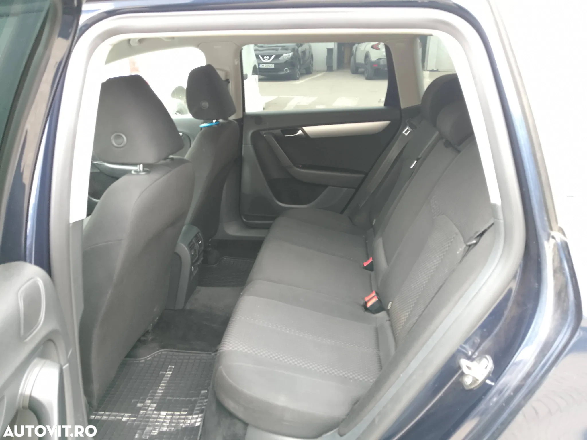 Volkswagen Passat Variant 2.0 TDI Blue TDI DSG Comfortline - 8