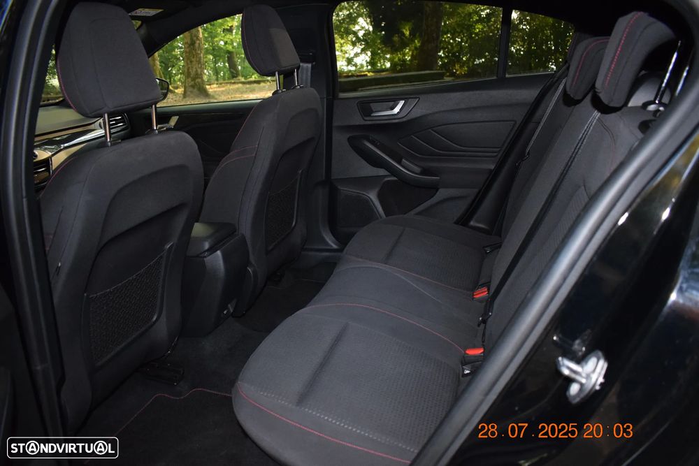 Ford Focus 1.5 TDCi ST-Line - 12