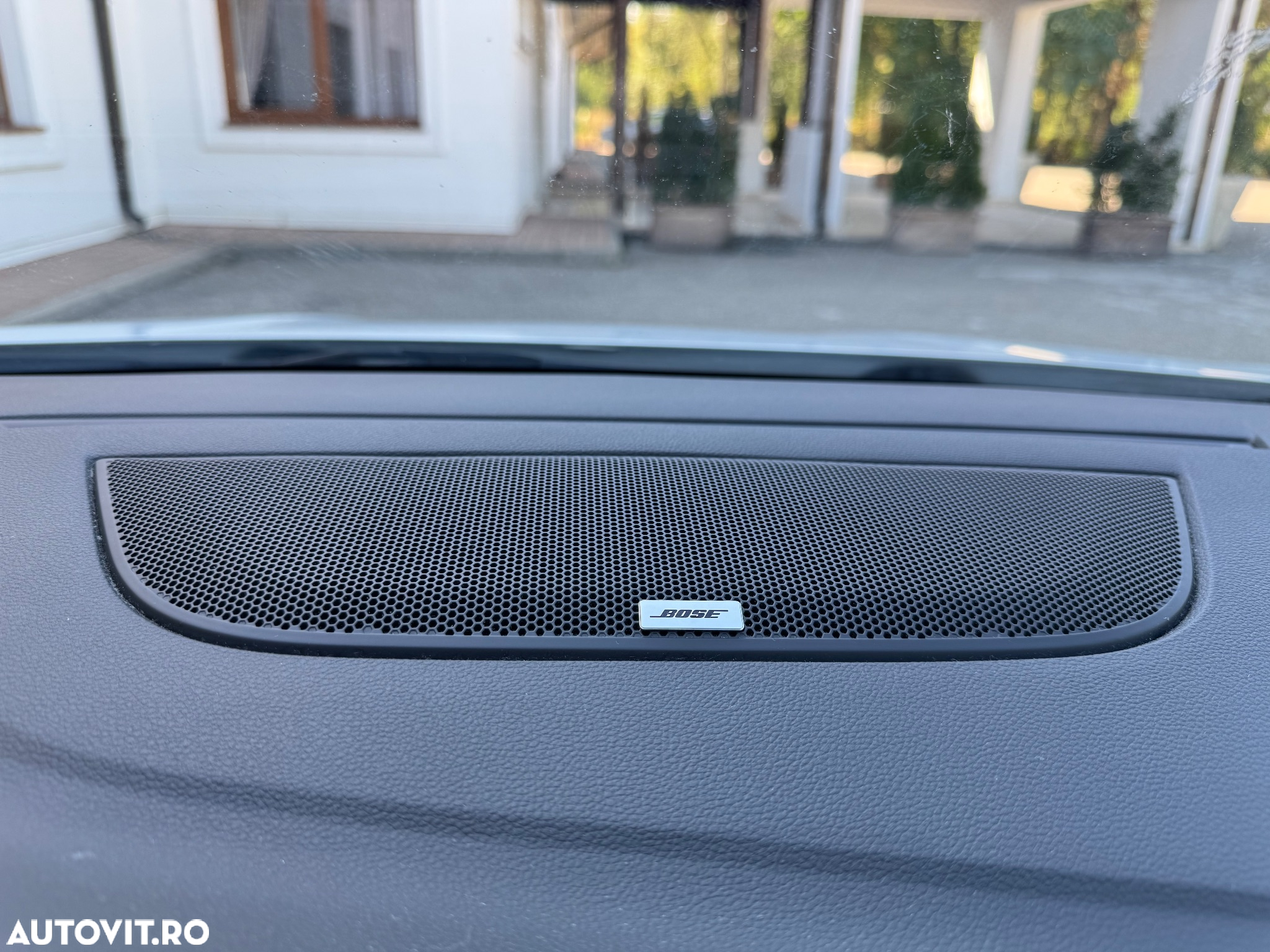 Renault Megane BLUE dCi 115 EDC BOSE EDITION - 28