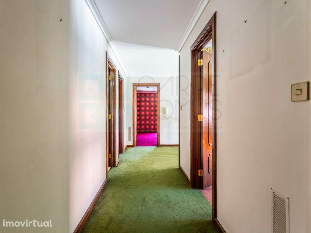 Moradia T9 com enorme potencial em Alvalade, Lisboa - Grande imagem: 4/60