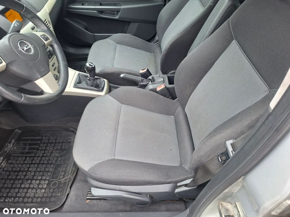 Opel Astra 1.9 CDTI Enjoy - 15