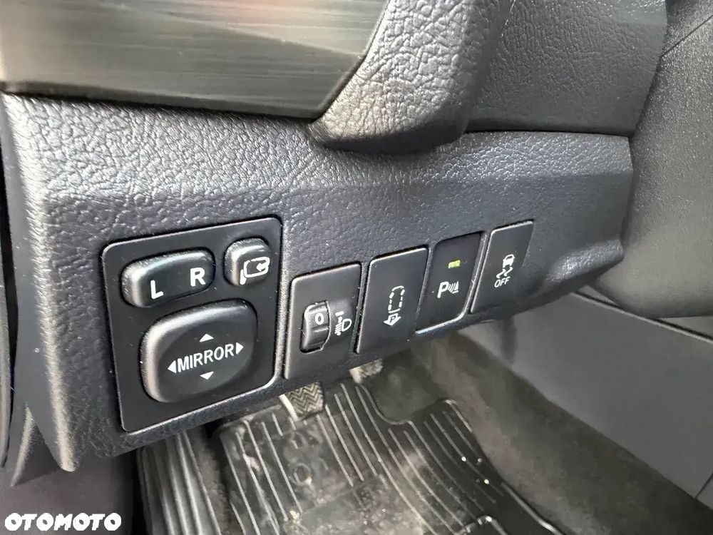 Toyota Auris 2.0 D-4D Edition - 18