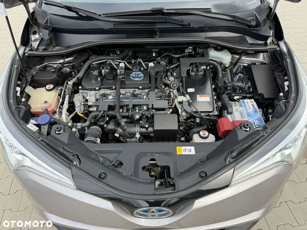 Toyota C-HR - 4