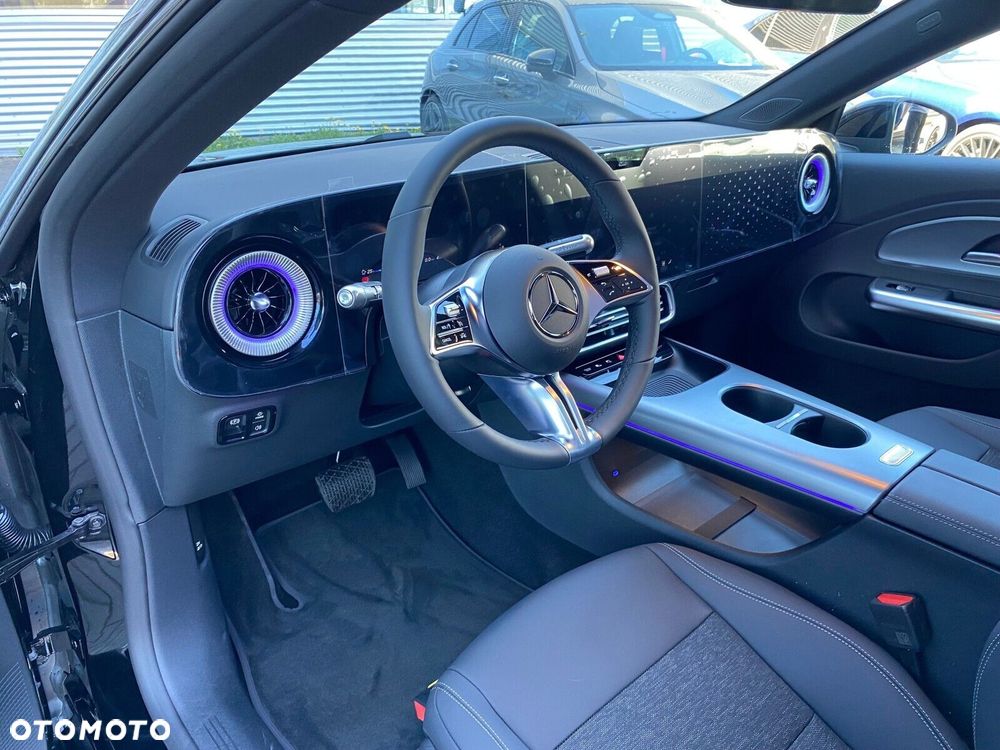 Mercedes-Benz CLA - 11