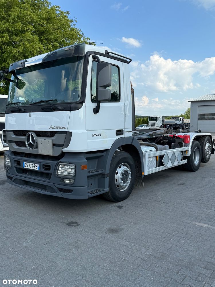 Mercedes-Benz Actros 2441 - 10