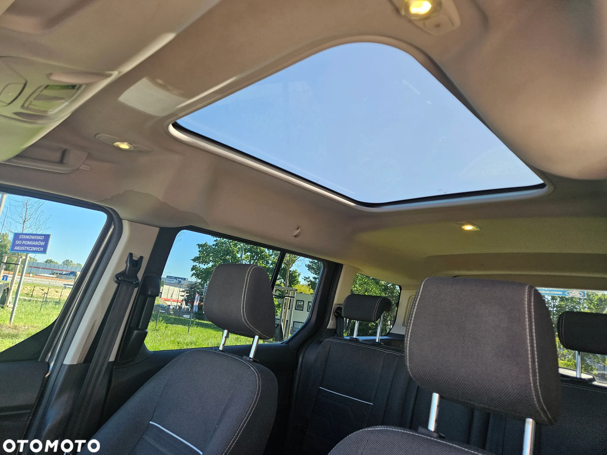 Ford Tourneo Connect 1.5 TDCi Titanium - 14